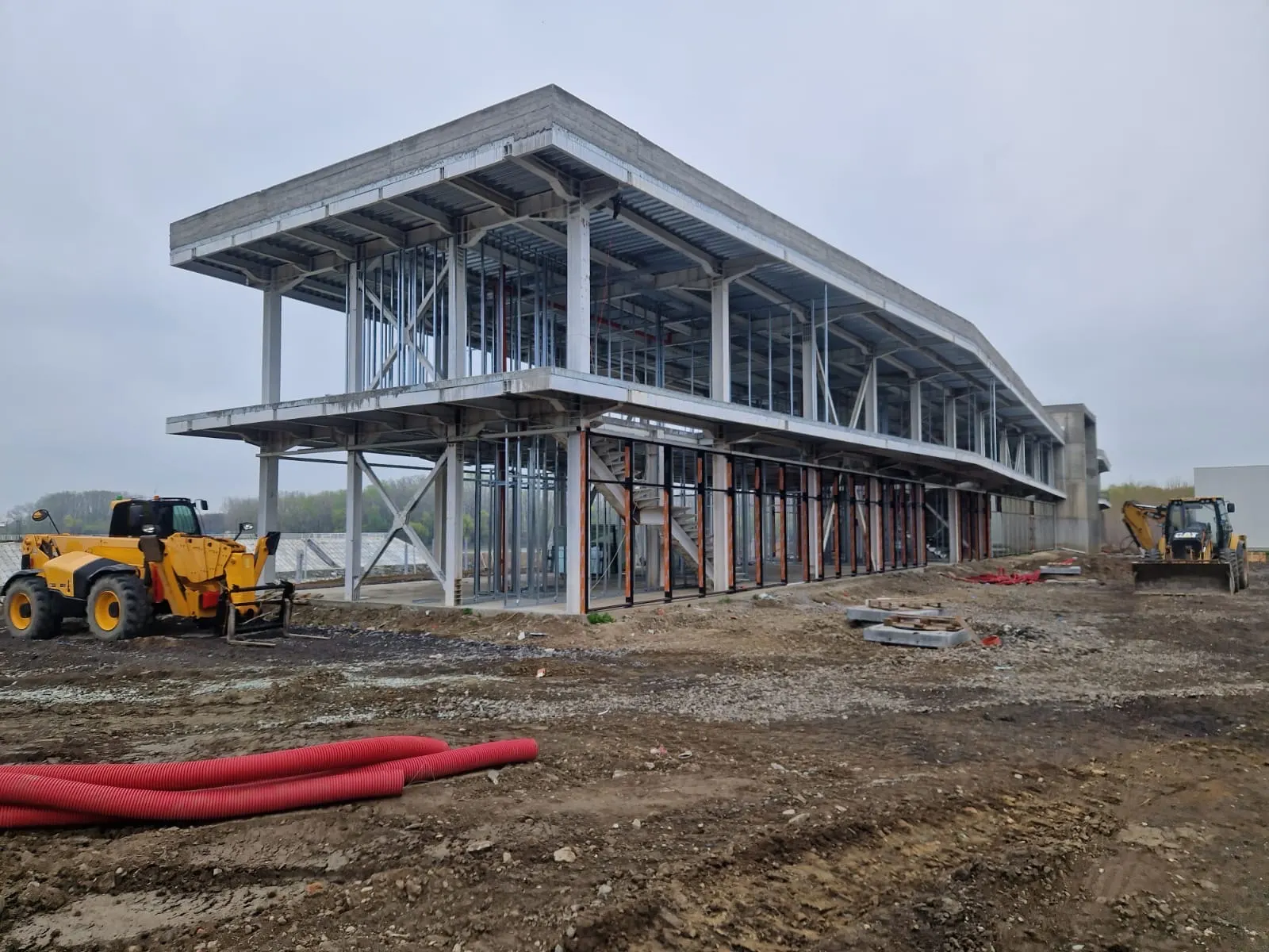 Structuri mixte pentru obiective complexe