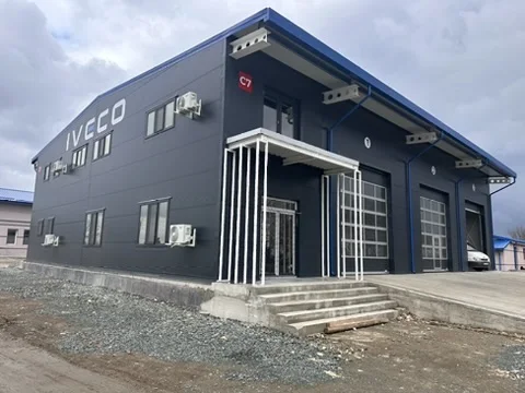 HALE DELTA INTERNATIONAL CONSTANȚA - hala C7 finalizata cu fatada IVECO