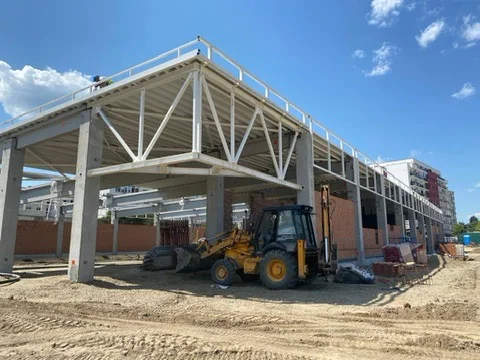 LIDL BACĂU - cadru metalic si utilaj in santier