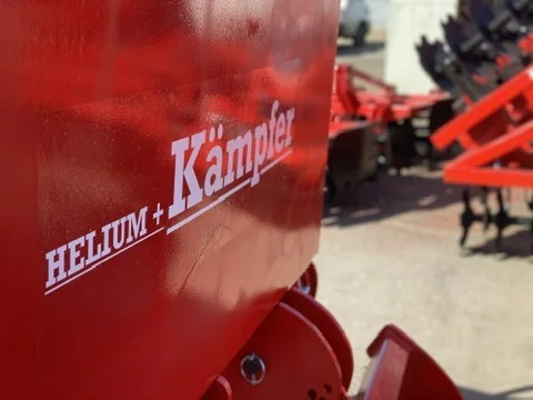 UTILAJE AGRICOLE - detaliu lateral Helium Kampfer